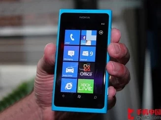 诺基亚Lumia800手机市场价格及购买指南